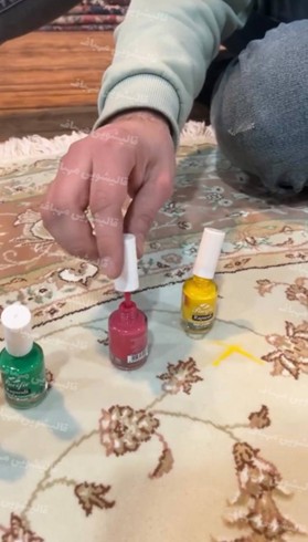 حذف لاک ناخن از روی فرش